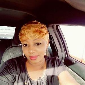 Meet your Posher, Felicia